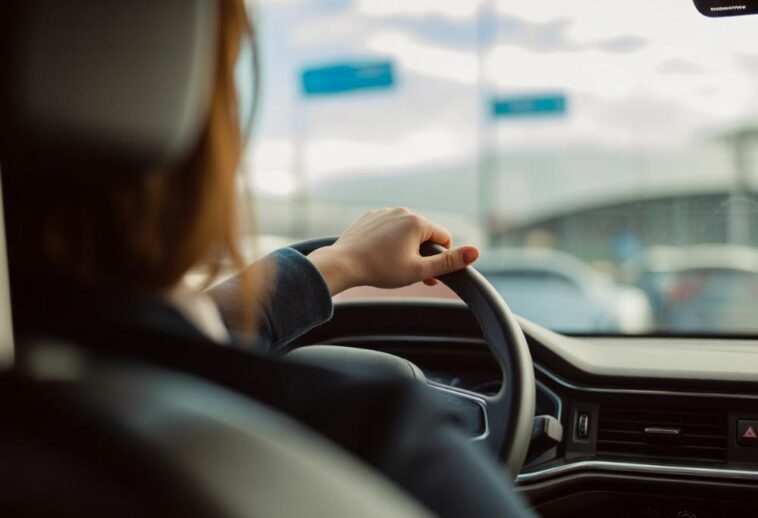 Jazda próbna przed sprzedażą samochodu w skupie aut